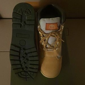 Kids/Women’s Timberland boots